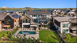 Lakefront & Mountain Views