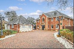 Bicknacre Road, Danbury, Chelmsford, Essex, CM3 4ES