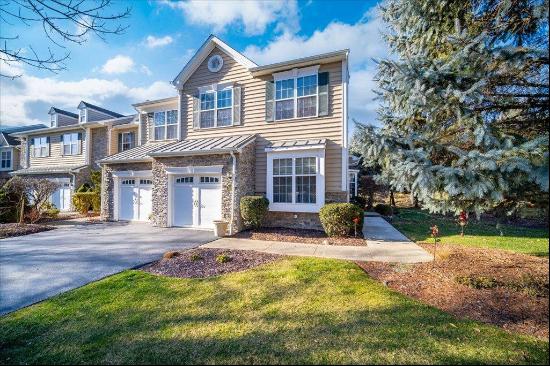 746 Huntington Drive, Fishkill NY 12524