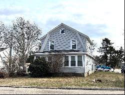 34 Trumbull (Pawcatuck) Street, Stonington CT 06379