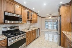 55 Stonegate Dr, Roseland Boro NJ 07068