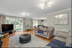 Marrowells, Weybridge, Surrey, KT13 9RN