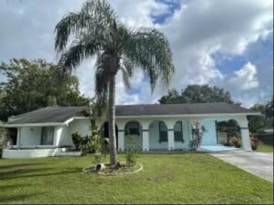 271 NE Faring Avenue, Port Saint Lucie FL 34983