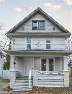 317 Black Street, Akron OH 44306