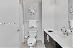 185 SE 14th Ter Unit 708, Miami FL 33131