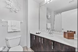 185 SE 14th Ter Unit 708, Miami FL 33131