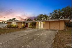 5402 Shadow Lawn Drive, Sarasota FL 34242