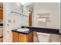 701 Columbia St Unit 301, Vancouver WA 98660