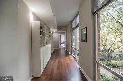 22 S Front Street Unit 207, Philadelphia PA 19106