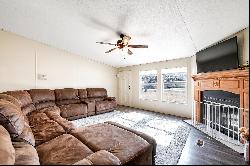 5402 Skyline Dr, Clearwater KS 67026