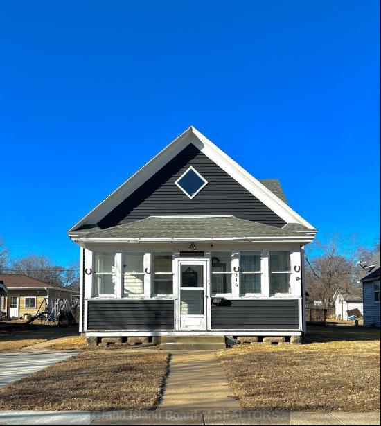 316 E 11th St, Grand Island NE 68801