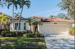 2364 Heritage Greens Dr, Naples FL 34119