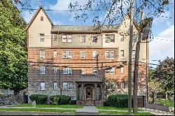 10 Oakridge Place Unit 1B, Eastchester NY 10709