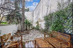 PARIS 16 / RUE CHARDON LAGACHE - Apartment for rent - 3 rooms - 1 bedroom - 52m² - Terrace