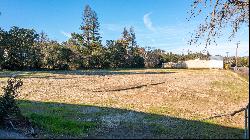 Vacant Lot in Healdsburg