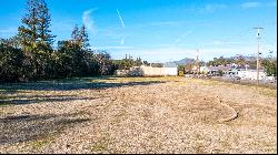 Vacant Lot in Healdsburg