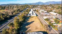 Vacant Lot in Healdsburg