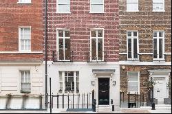 Newly refurbished townhouse with an impressive roof terrace