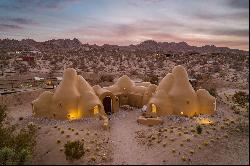 Where Earth Architecture Meets Shamanic Art! Bonita Domes  - Joshua Tree