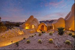 Where Earth Architecture Meets Shamanic Art! Bonita Domes  - Joshua Tree