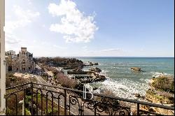 BIARRITZ, HEART OF THE TOWN, EXCEPTIONAL APARTMENT, PANORAMIC VIEW OF THE OCEAN