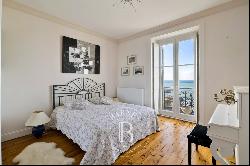 BIARRITZ, HEART OF THE TOWN, EXCEPTIONAL APARTMENT, PANORAMIC VIEW OF THE OCEAN