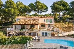 Property for sale in La Ciotat with swimming pool and tennis court with sea view