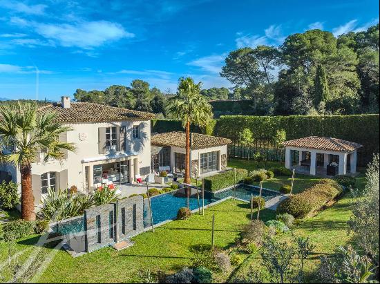 Modern villa for rent in Mougins - Gated community