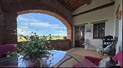 The Loggia House with garden and condo pool, Cortona – Tuscany