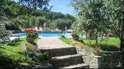 Panoramic farmhouse in a private area in Rapolano Terme, Siena 