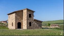 Leonardo country house with garden and porch, Montalcino, Siena