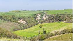 Leonardo country house with garden and porch, Montalcino, Siena