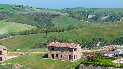 Michelangelo country house with pool and garden, Montalcino, Siena 