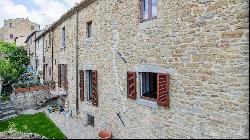 Medieval Downtown Residence with garden and views, Cortona - Tuscany