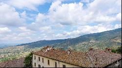 Medieval Downtown Residence with garden and views, Cortona - Tuscany