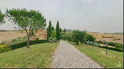 Detached stone house in Volterra, Pisa