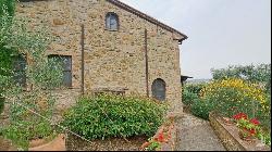 Detached stone house in Volterra, Pisa