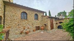 Detached stone house in Volterra, Pisa