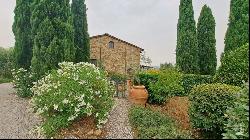 Detached stone house in Volterra, Pisa