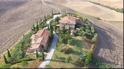 Detached stone house in Volterra, Pisa