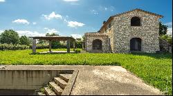 The Granary country house to be completed, Cortona, Arezzo – Tuscany