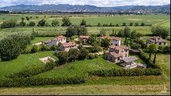 The Mezzajolo country house,  to be completed, Cortona, Arezzo