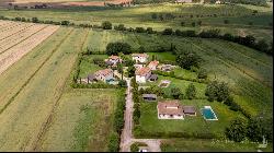 The Mezzajolo country house,  to be completed, Cortona, Arezzo