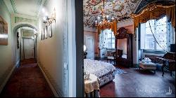 Downtown Impressive Frescoed Penthouse Cortona, Arezzo - Tuscany