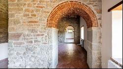 La Cesa Country House in ancient stone, Cortona - Tuscany 