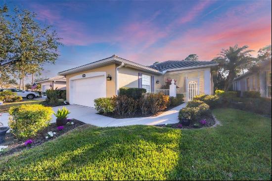 1584 Monarch Dr, Venice, FL 34293