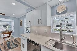 527 Sutton Pl #T-12, Longboat Key, FL 34228