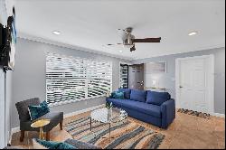 527 Sutton Pl #T-12, Longboat Key, FL 34228