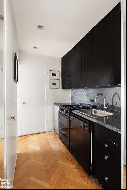 24 West 55Th Street 2H In Midtown West, New York