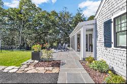 16 Walley Court, Barnstable, MA 02601